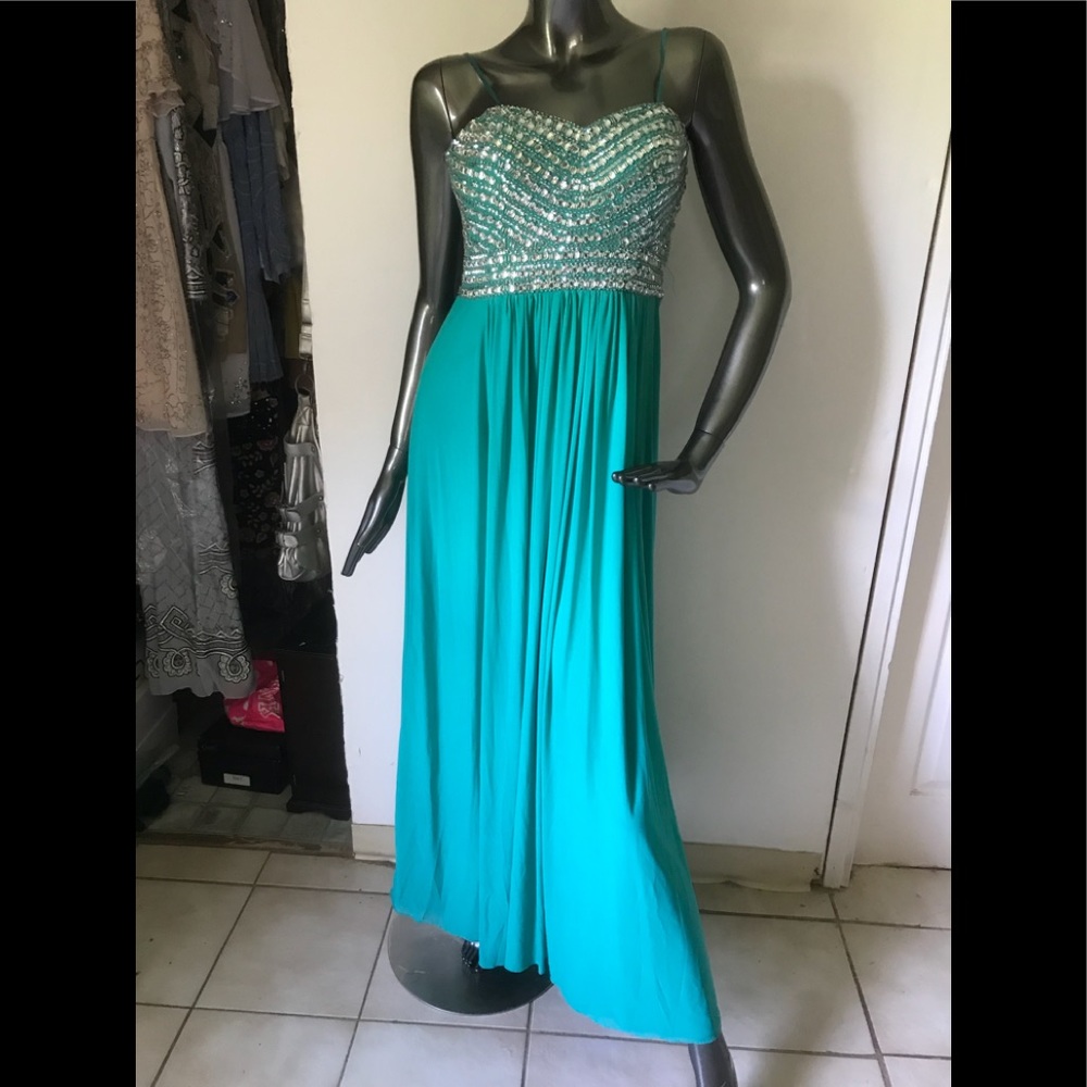 Joanna Chen  Green Embellished Strapless